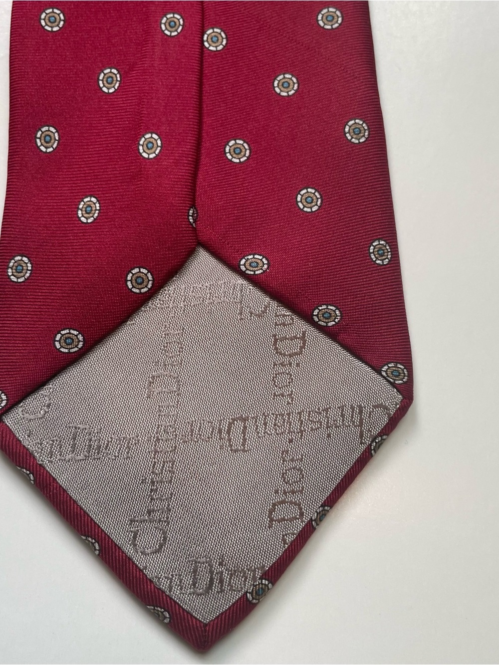Christian Dior Mens Silk Tie
Burgundy Red Medallion Geometric
Pattern - Picture 8 of 11